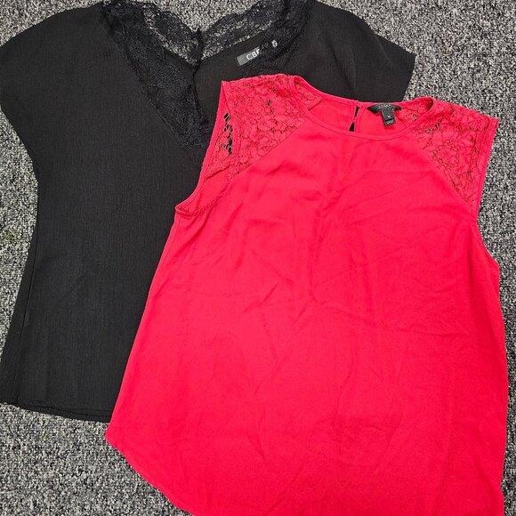 BOGO 🎀 BUNDLE OF 2 Lace accent tops- Size Large - Picture 1 of 9